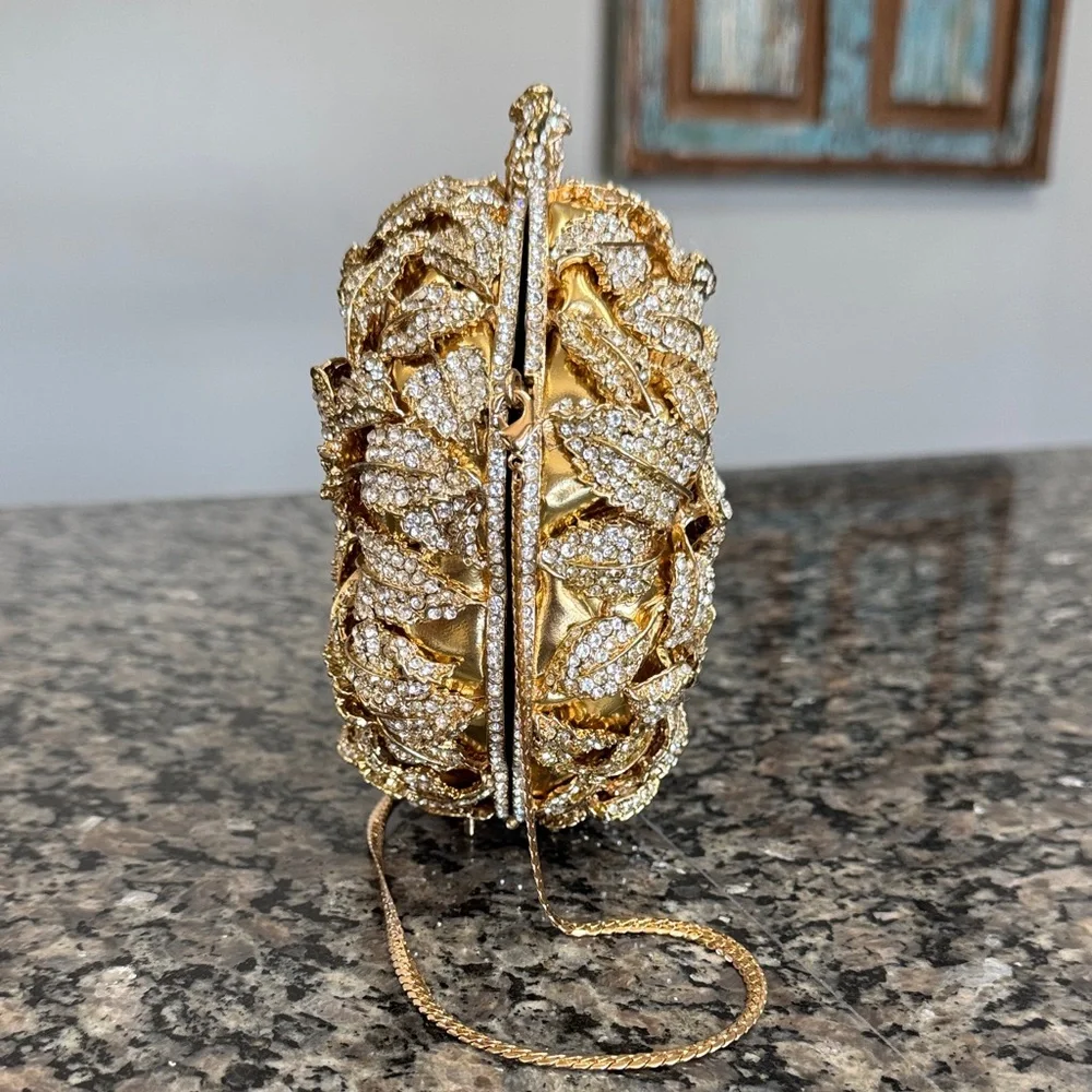 Elegant Gold Floral Clutch NWOT - Picture 6 of 16